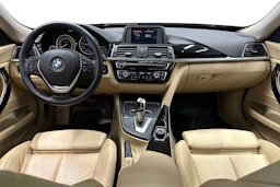 musta BMW 320 Gran Turismo 2018 kuva 9.
