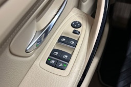 musta BMW 320 Gran Turismo 2018 kuva 29.