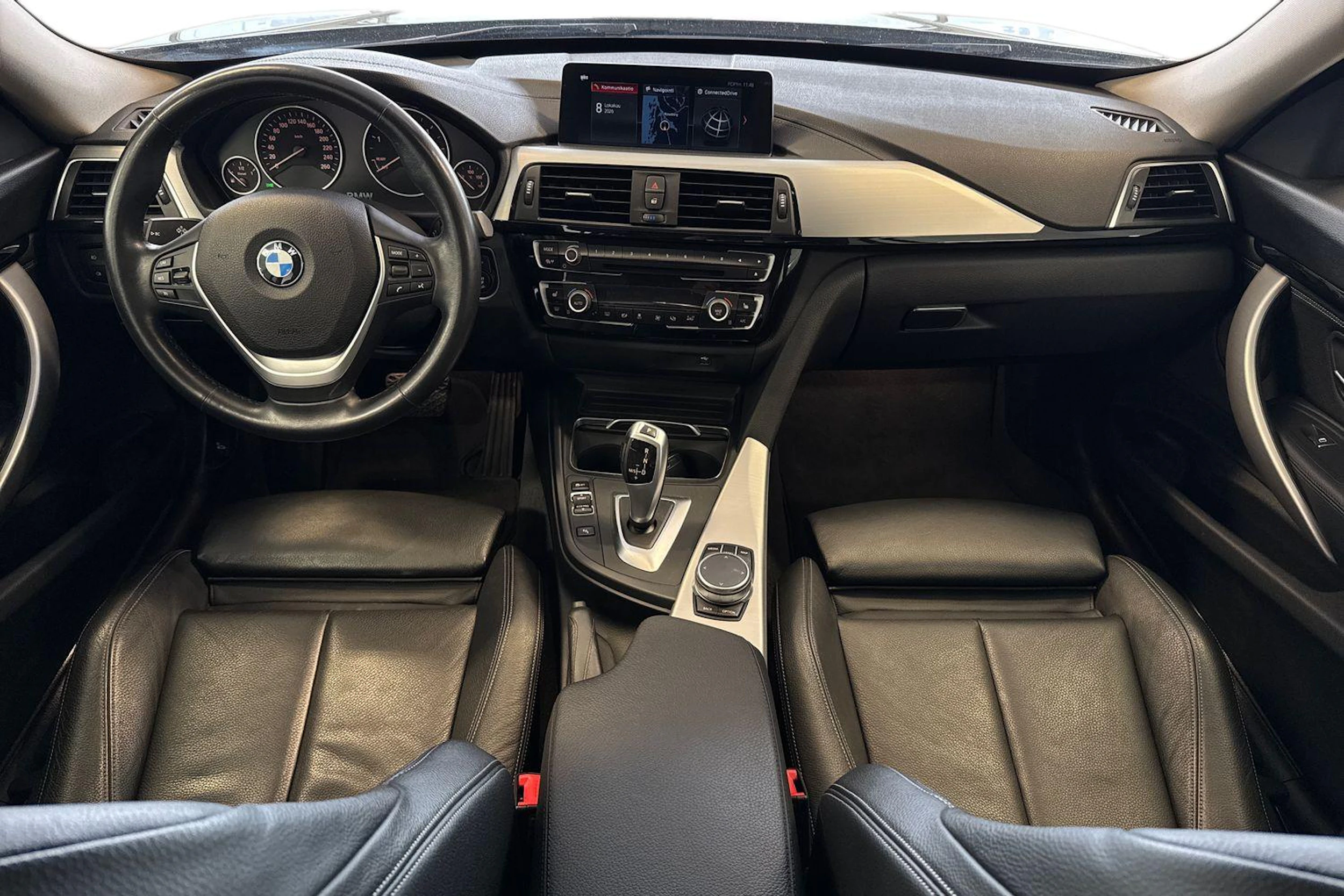 musta BMW 320 Gran Turismo 2020 kuva 7.