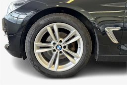 musta BMW 320 Gran Turismo 2020 kuva 9.
