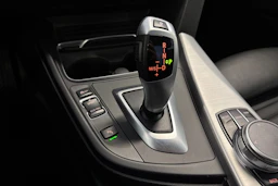 musta BMW 320 Gran Turismo 2020 kuva 24.