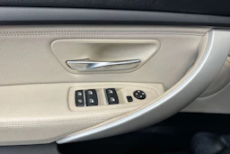 musta BMW 320 Gran Turismo 2020 kuva 14.