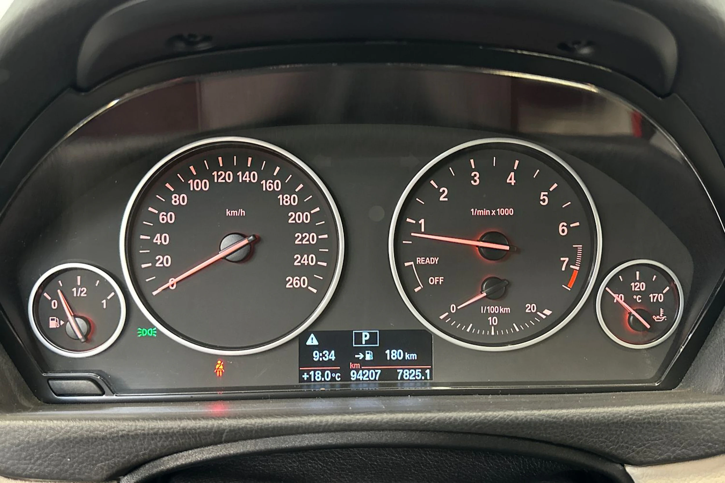 musta BMW 320 Gran Turismo 2020 kuva 16.