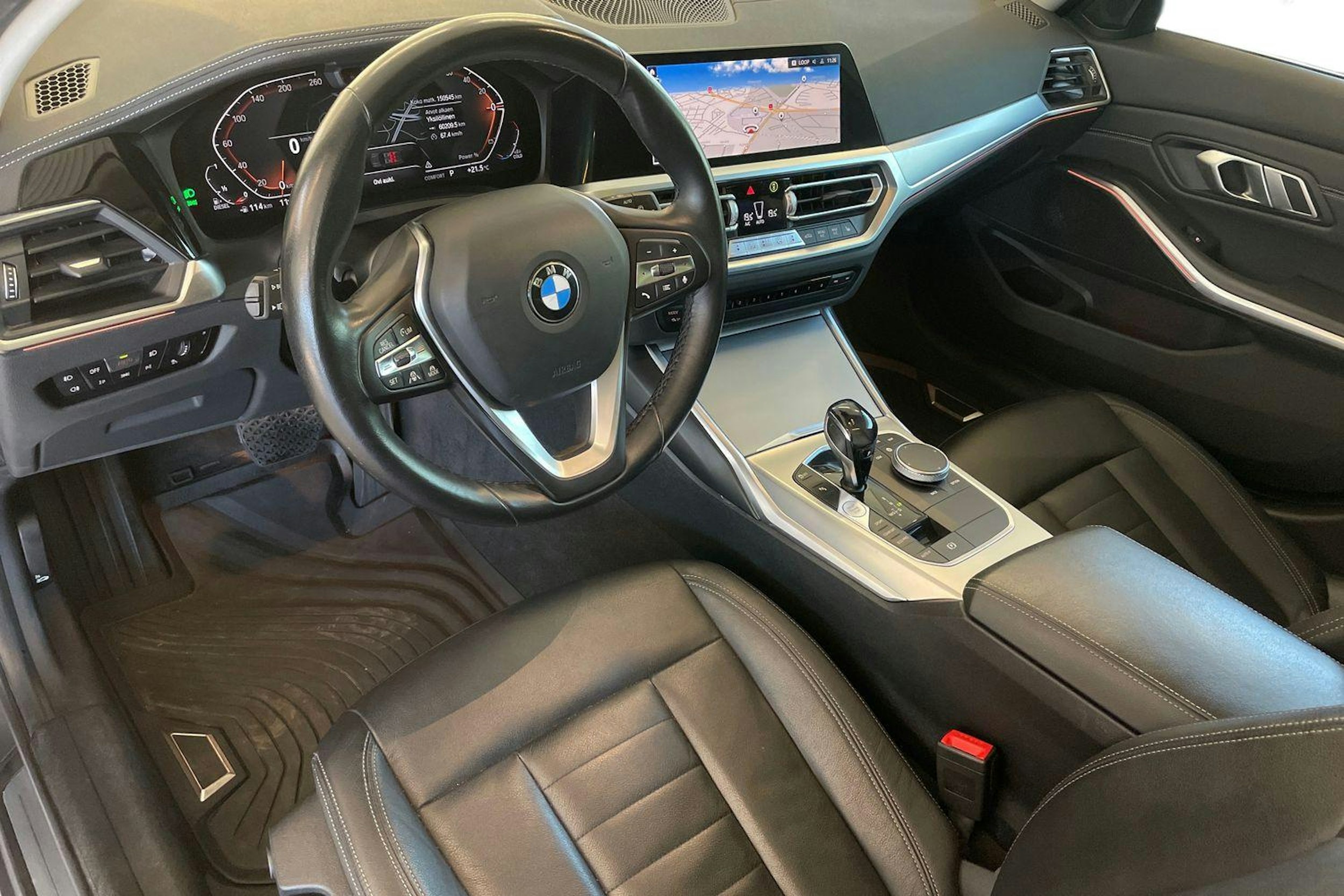 Harmaa BMW 320d 2021 kuva 7.