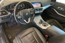 Harmaa BMW 320d 2021 kuva 7.