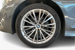 Harmaa BMW 320d 2021 kuva 11.