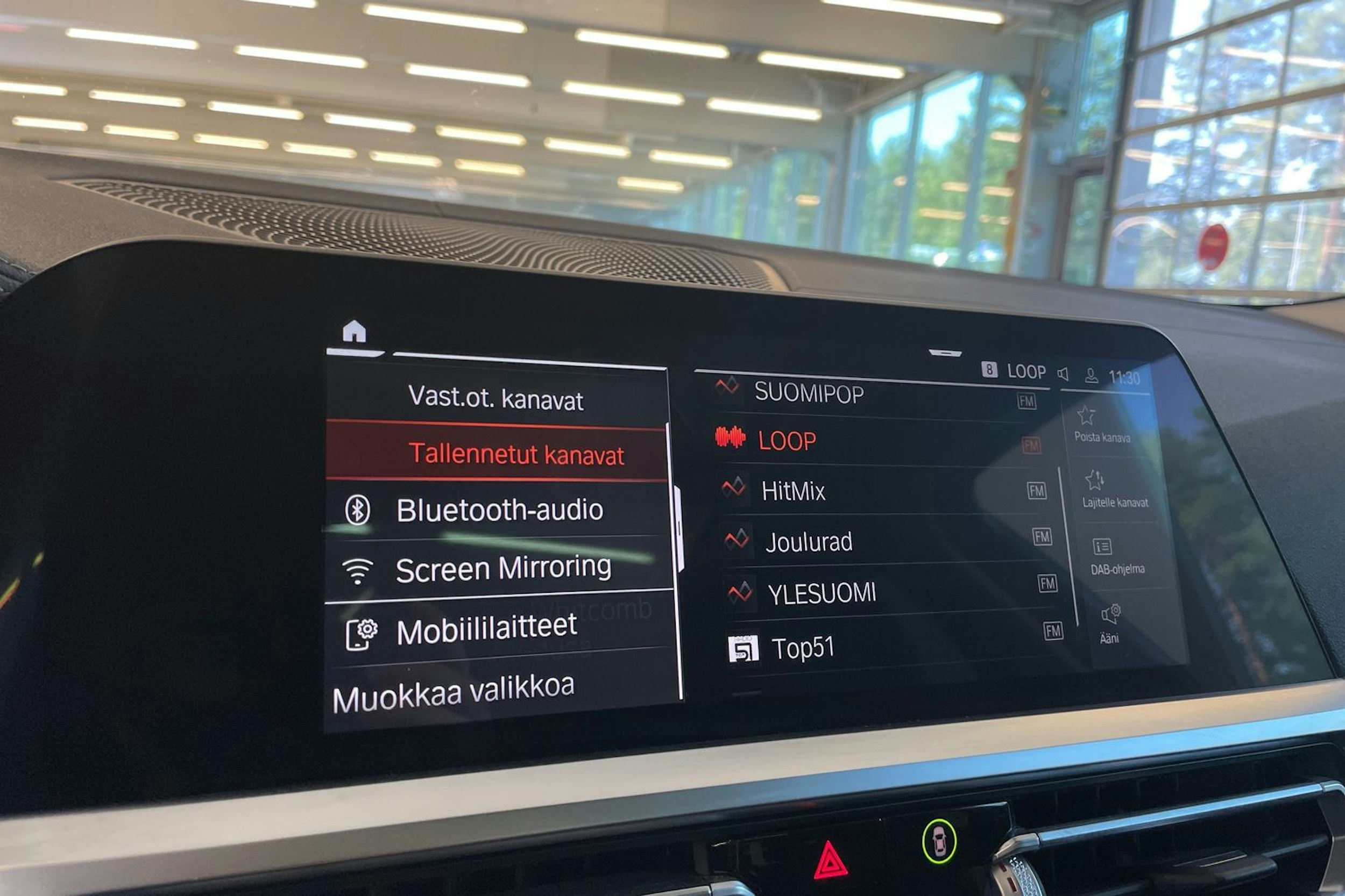 Harmaa BMW 320d 2021 kuva 23.