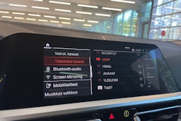 Harmaa BMW 320d 2021 kuva 23.