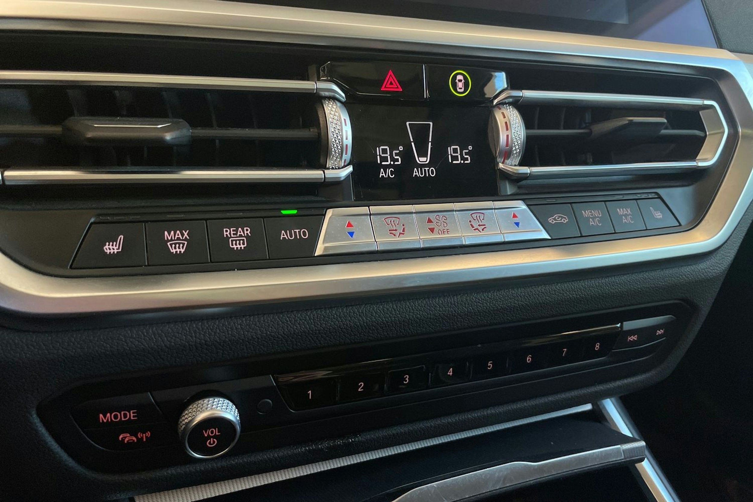 Harmaa BMW 320d 2021 kuva 26.