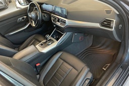 Harmaa BMW 320d 2021 kuva 32.