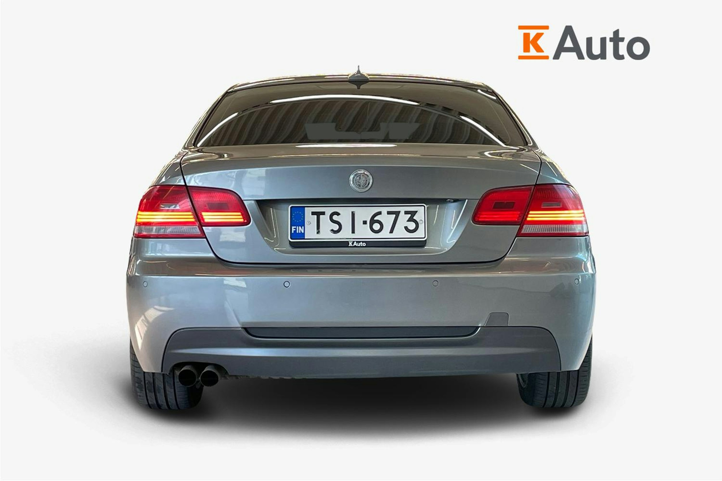 harmaa BMW 325 2006 kuva 3.