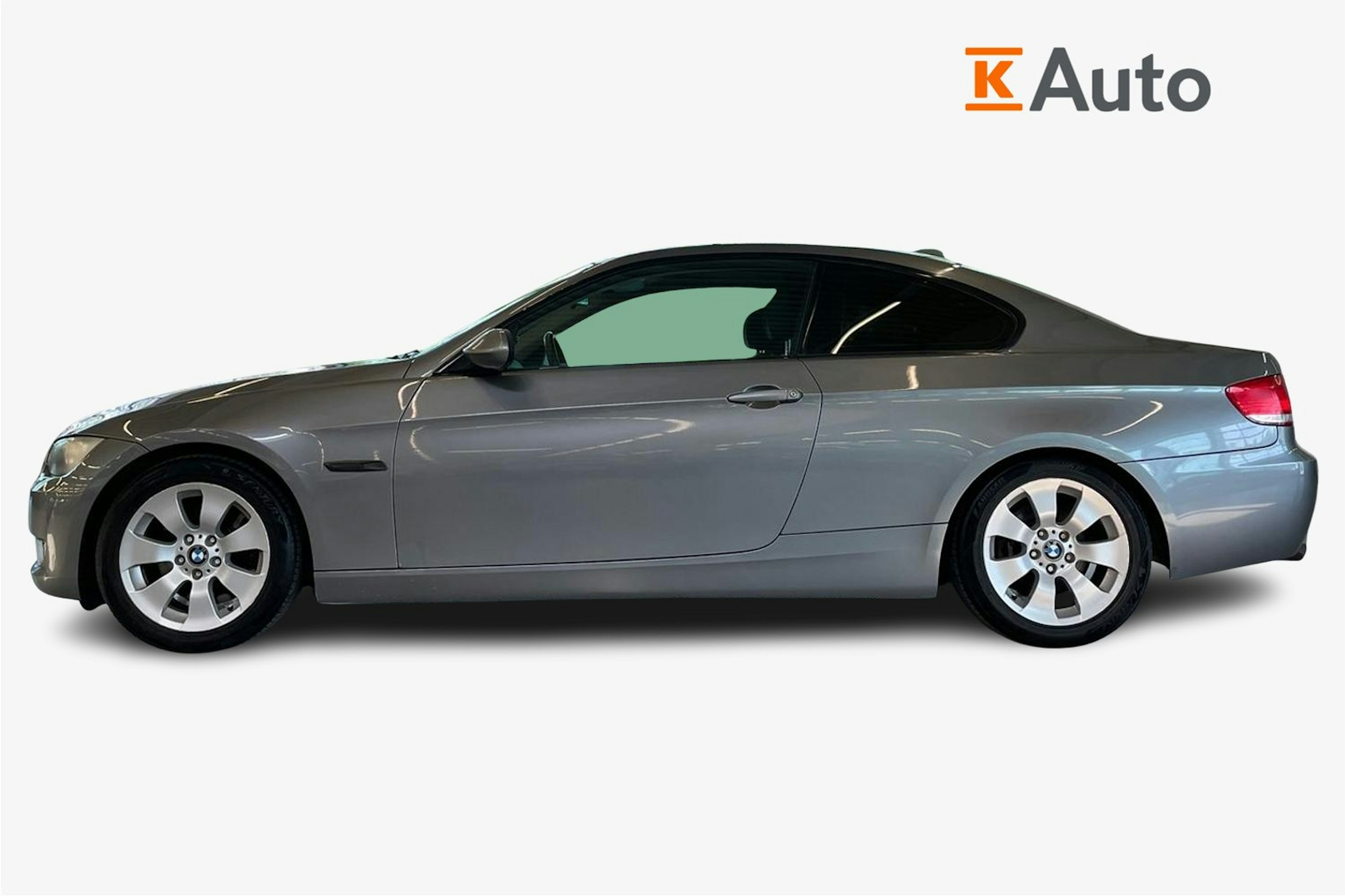 harmaa BMW 325 2006 kuva 6.