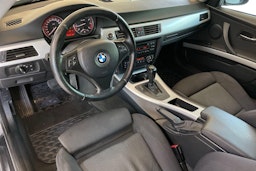 harmaa BMW 325 2006 kuva 7.