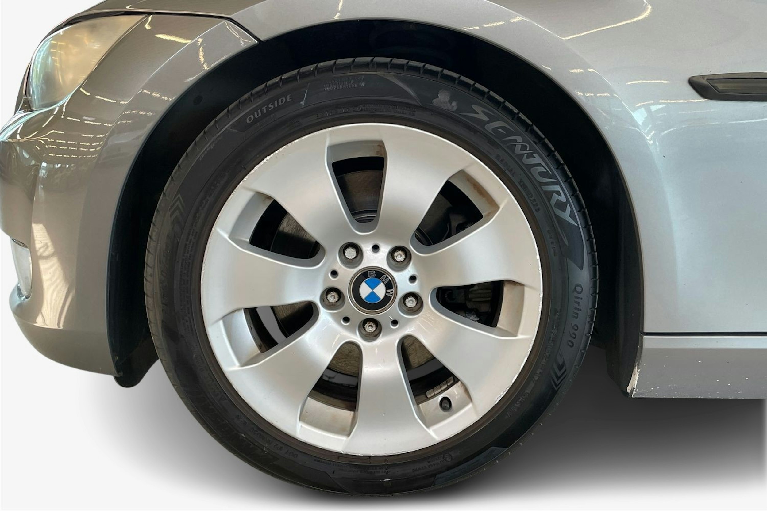 harmaa BMW 325 2006 kuva 11.