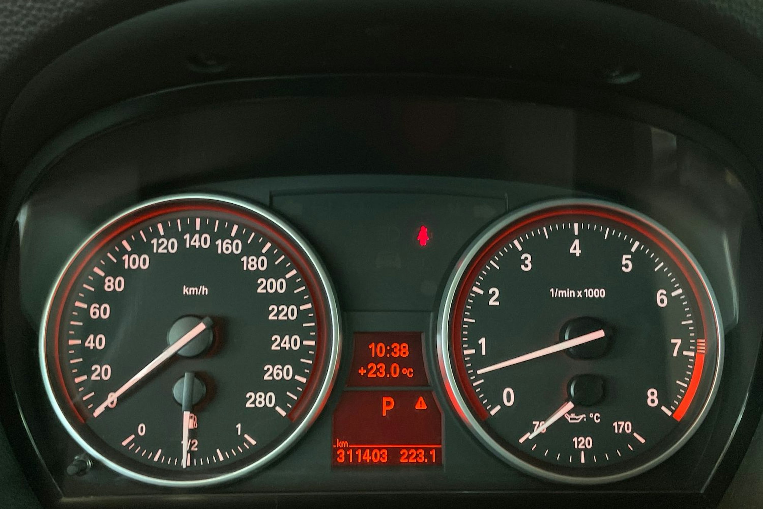 harmaa BMW 325 2006 kuva 16.