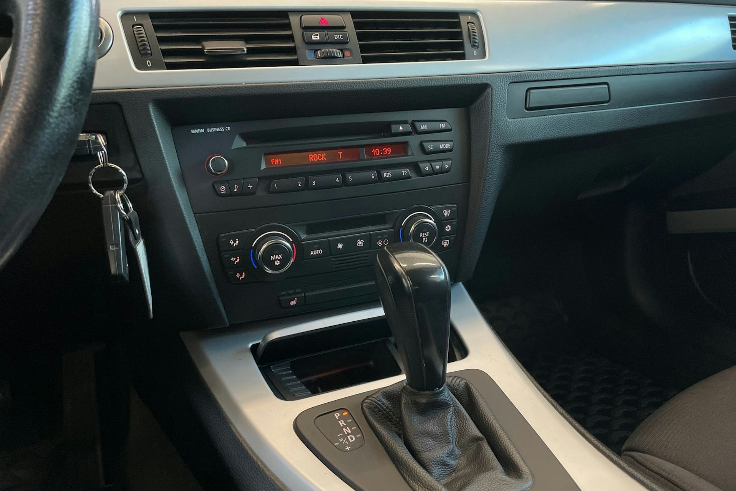 harmaa BMW 325 2006 kuva 21.