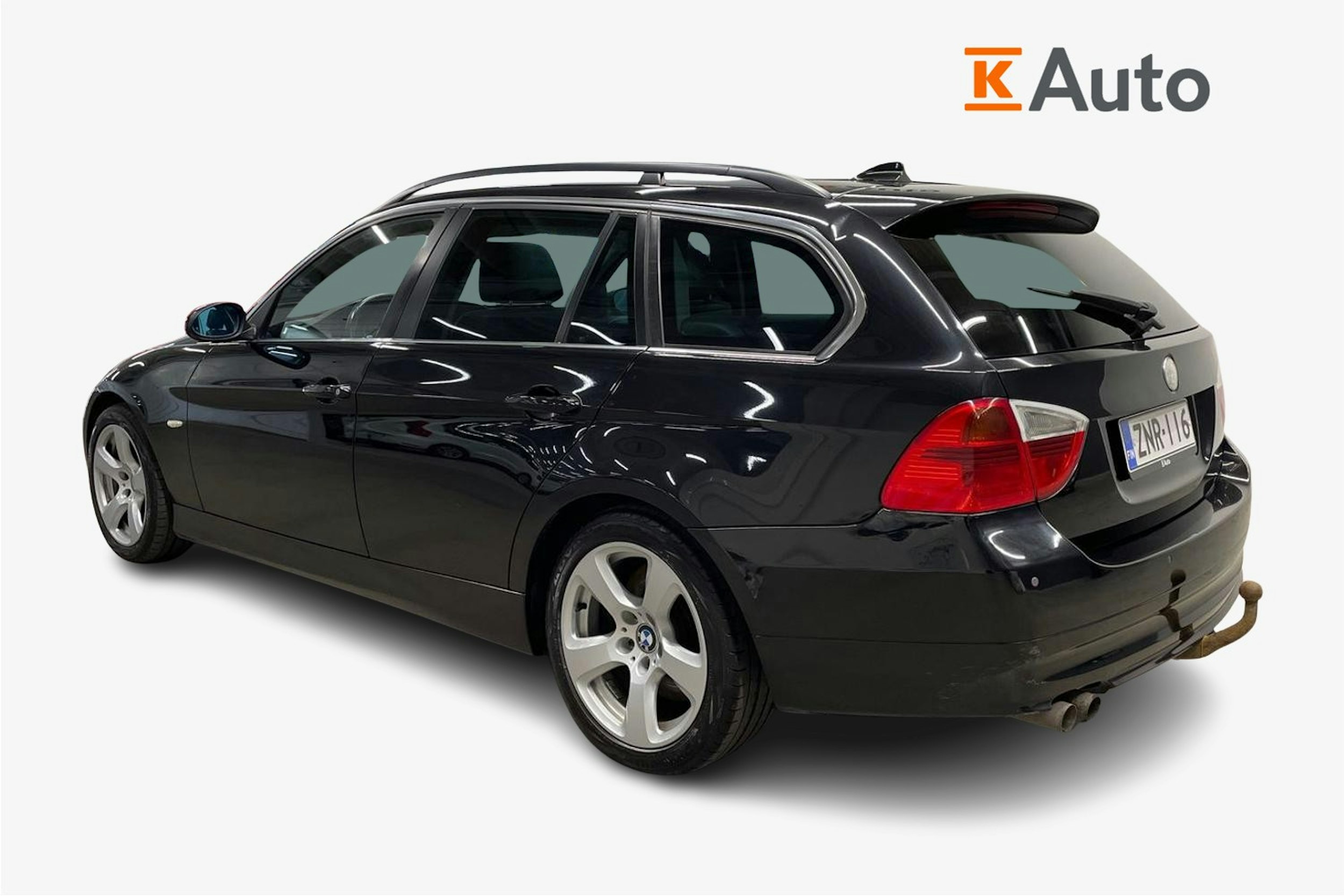 Musta BMW 325 2007 kuva 2.
