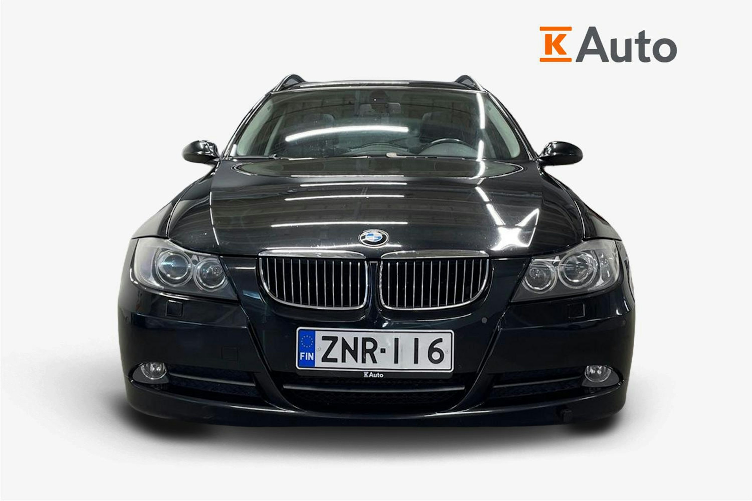 Musta BMW 325 2007 kuva 5.