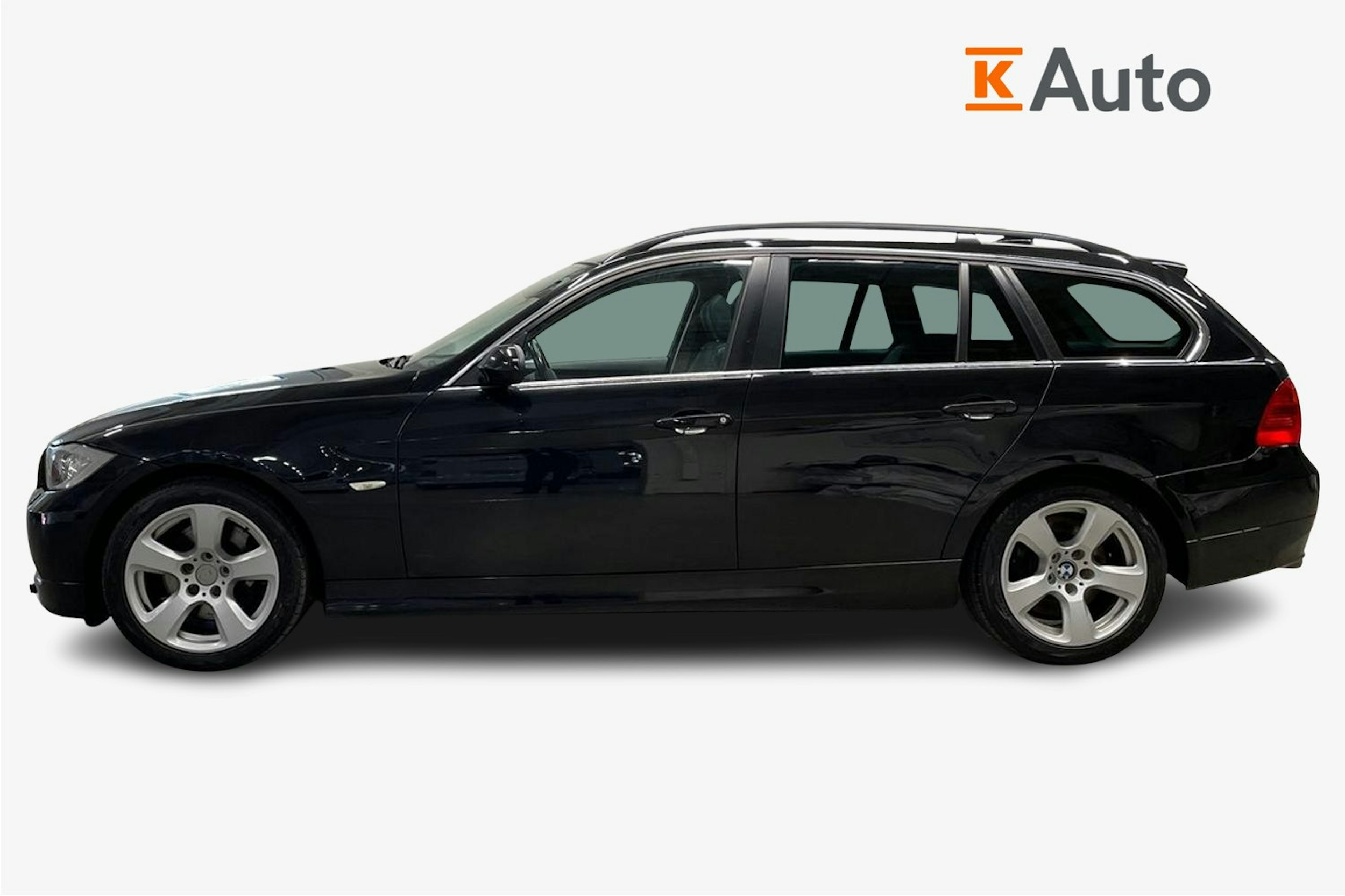 Musta BMW 325 2007 kuva 6.