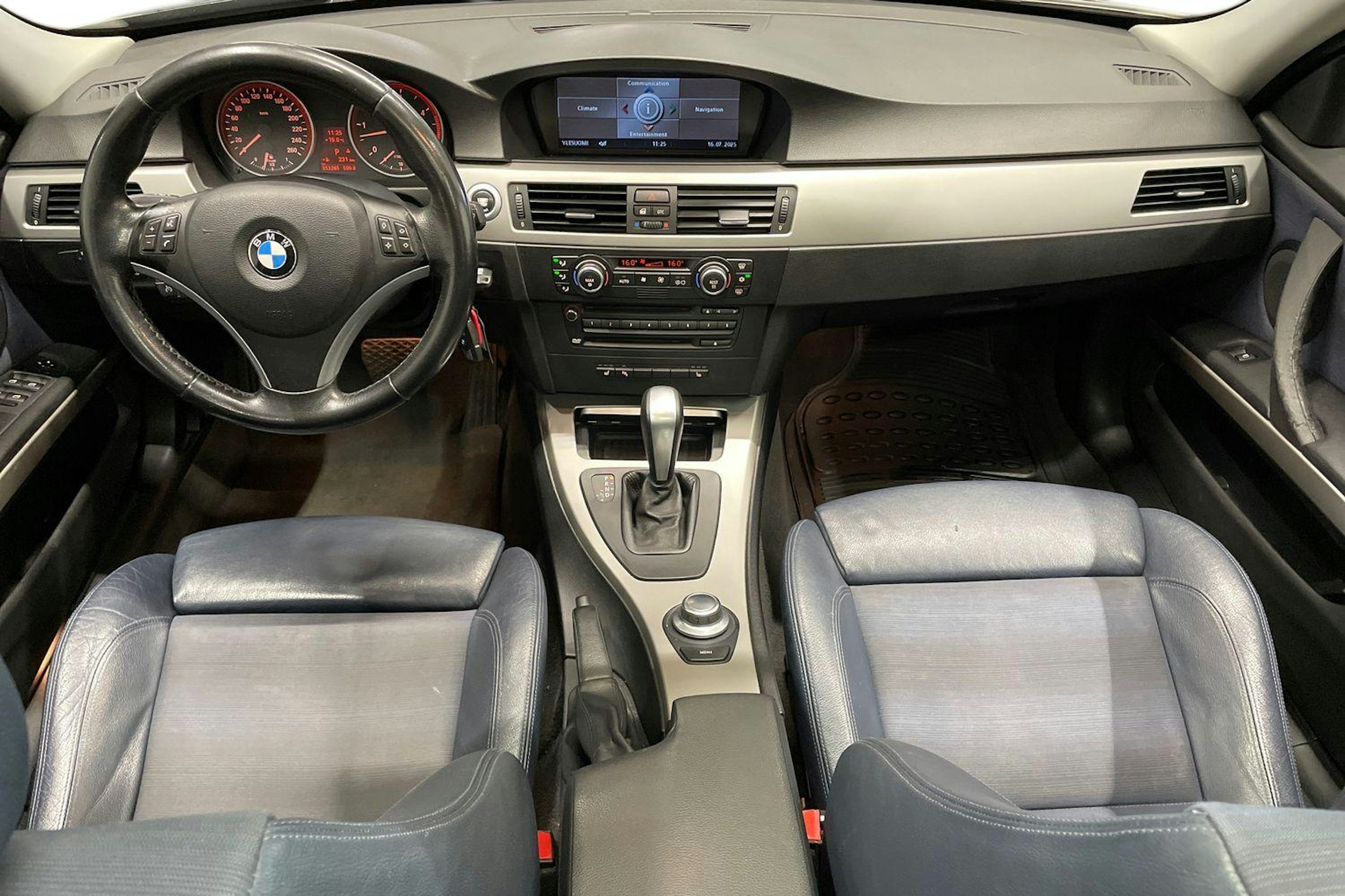 Musta BMW 325 2007 kuva 9.