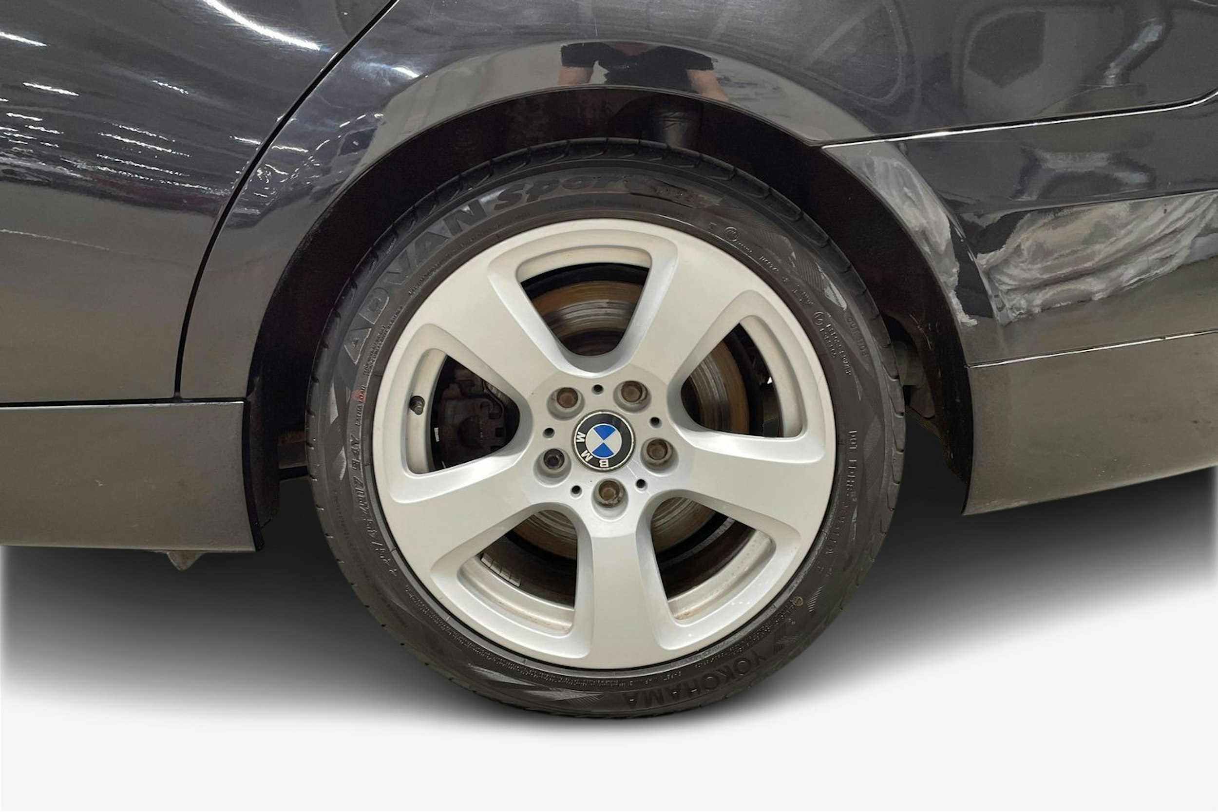 Musta BMW 325 2007 kuva 11.
