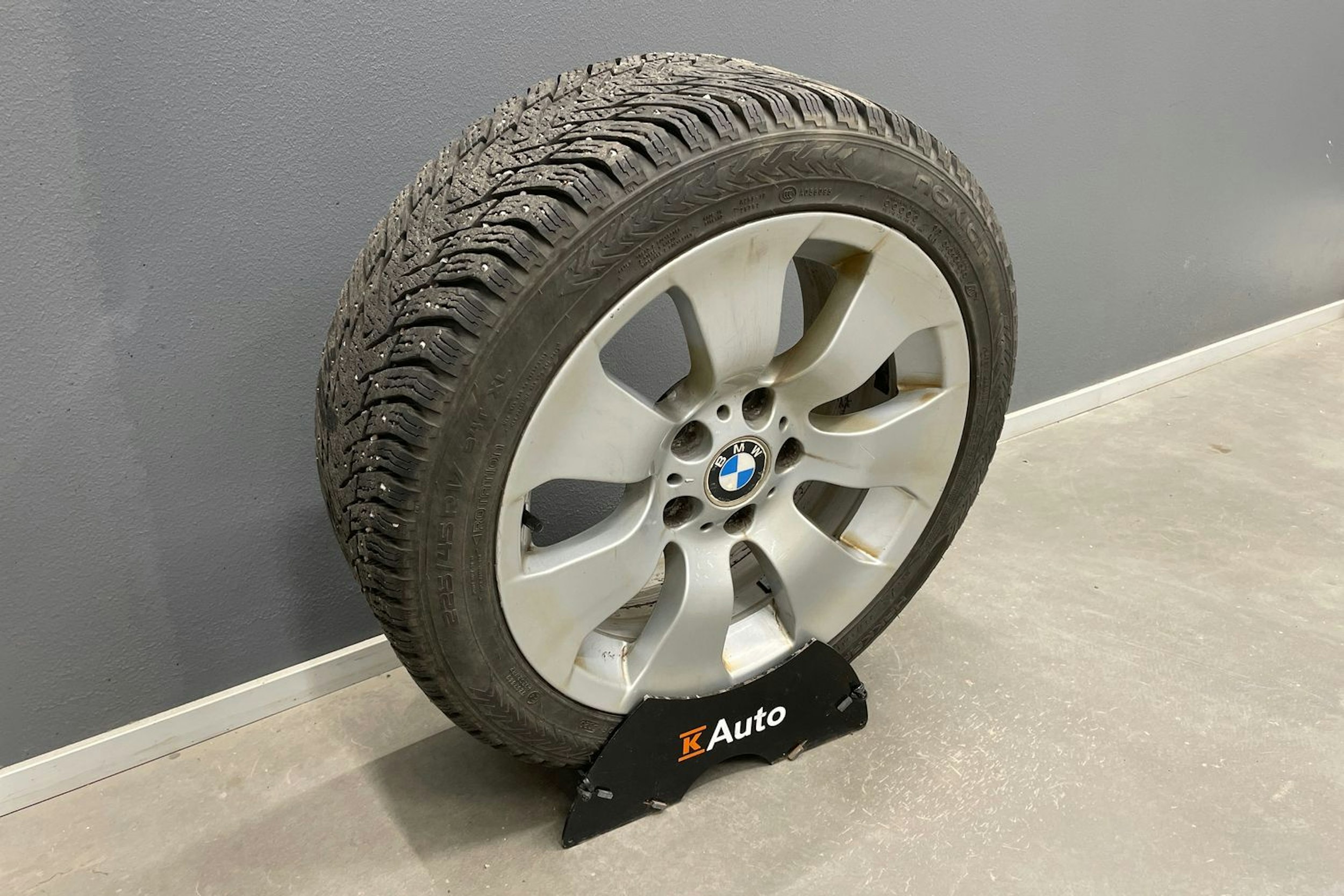 Musta BMW 325 2007 kuva 14.