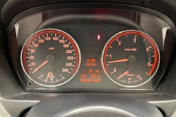 Musta BMW 325 2007 kuva 16.