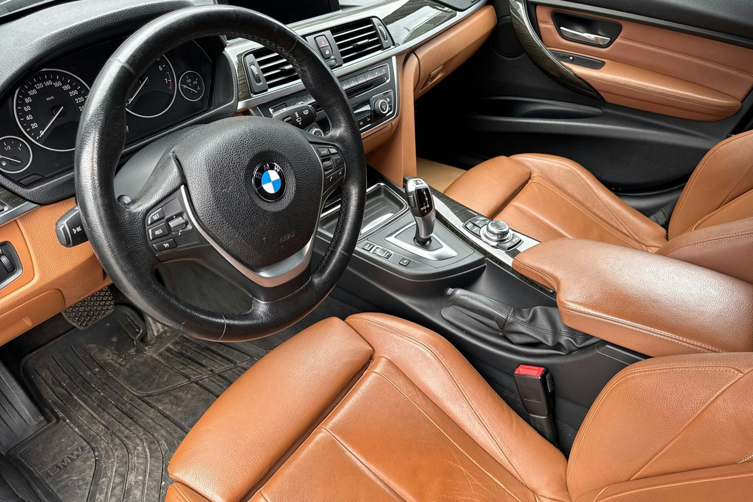 Sininen BMW 328 2012 kuva 3.