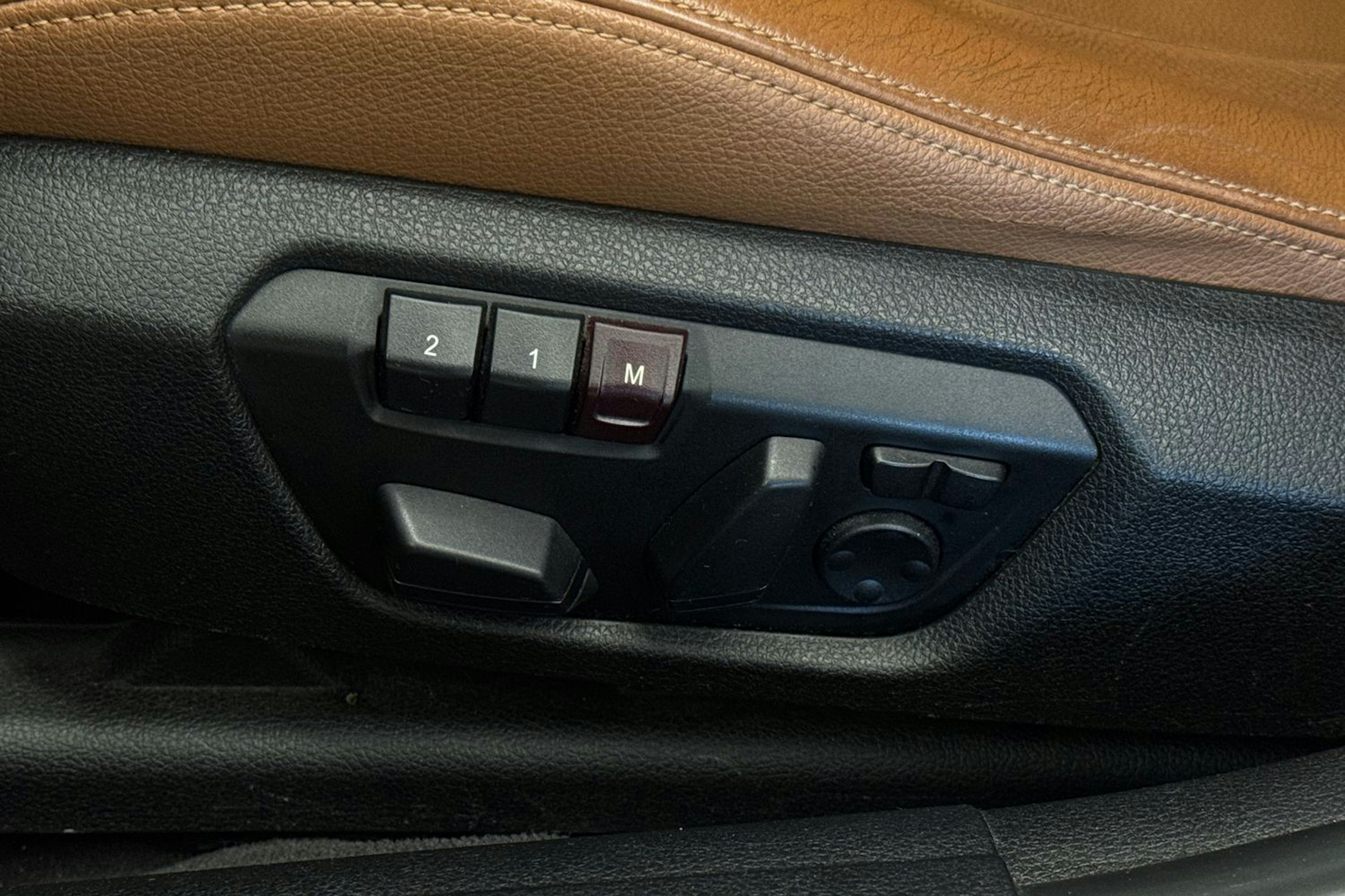 Sininen BMW 328 2012 kuva 13.