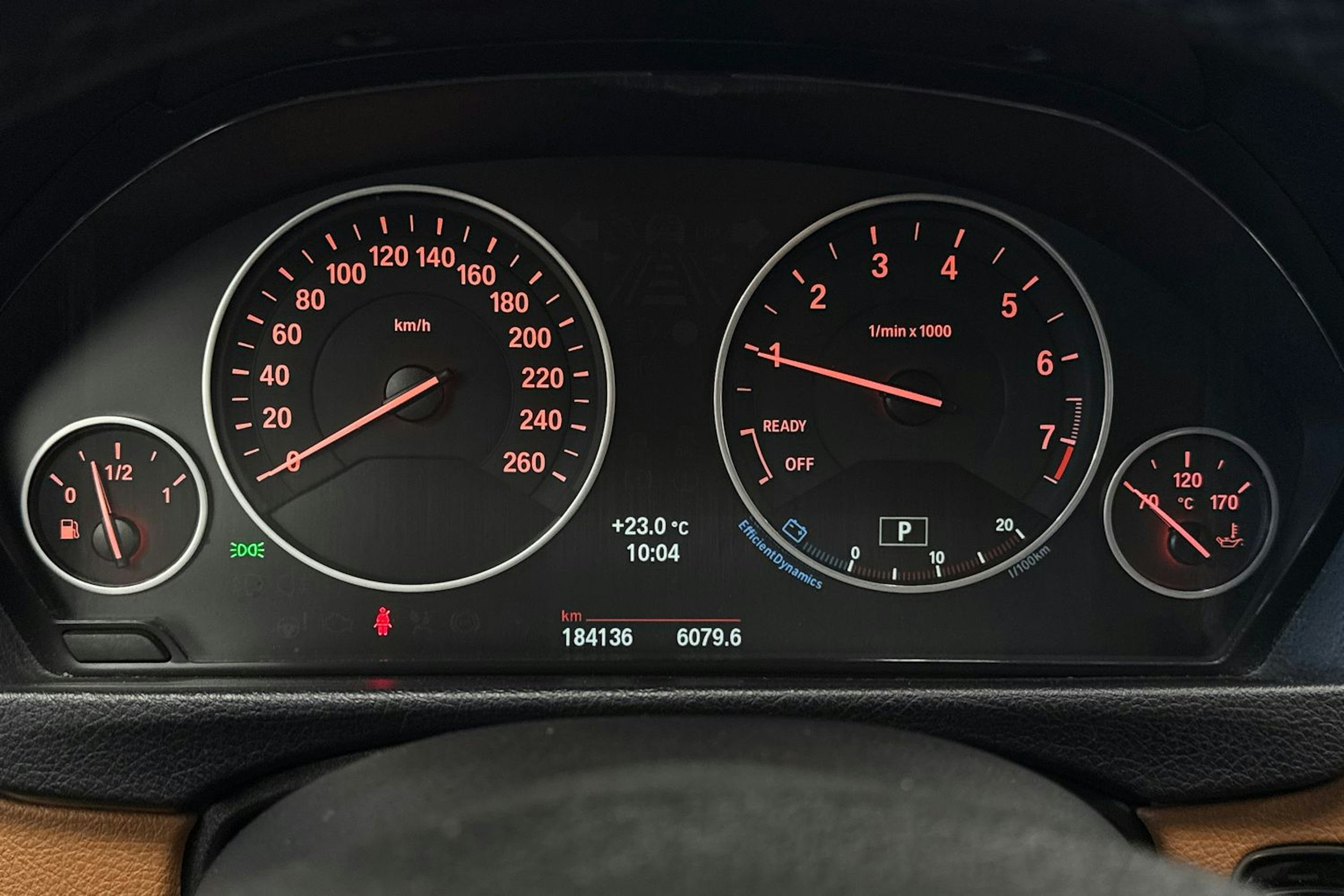Sininen BMW 328 2012 kuva 17.