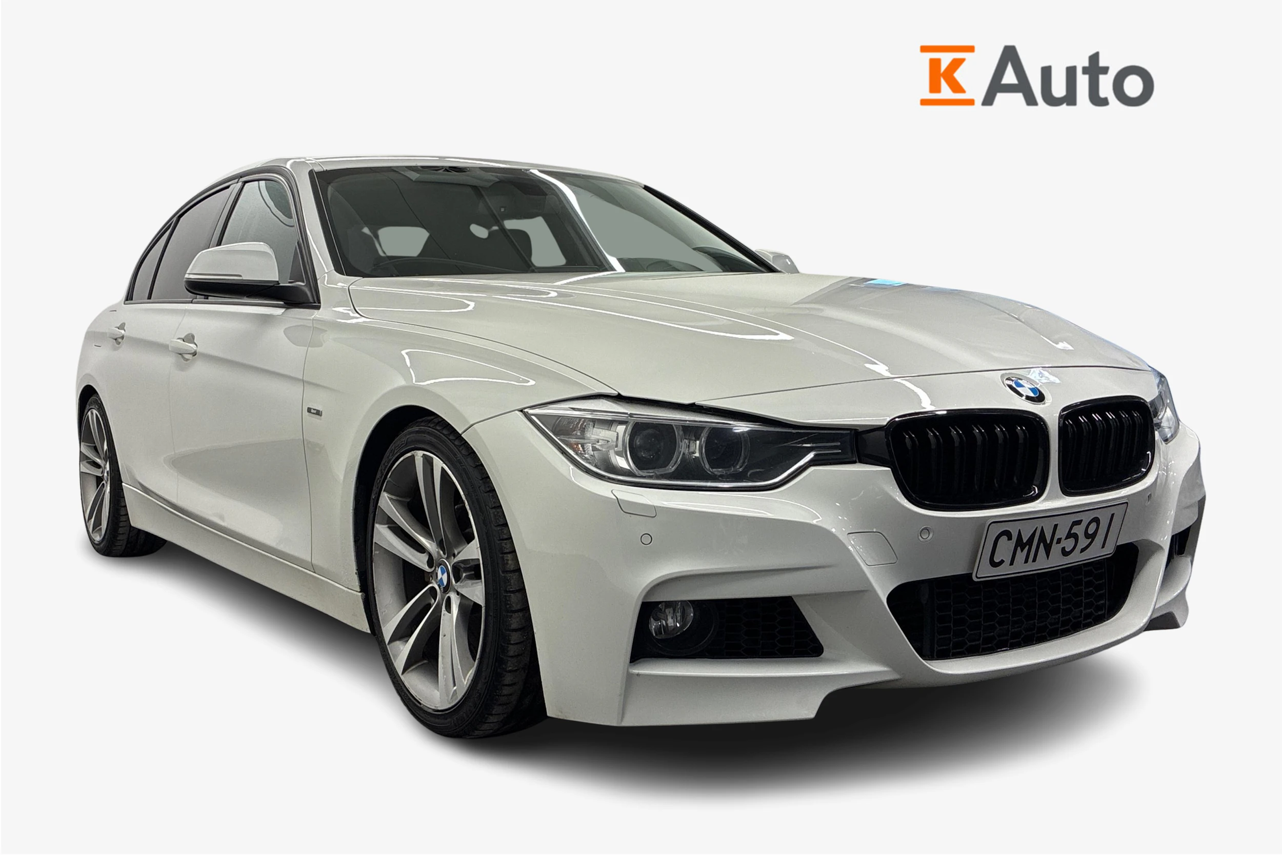 Valkoinen BMW 328 2013 kuva 1.