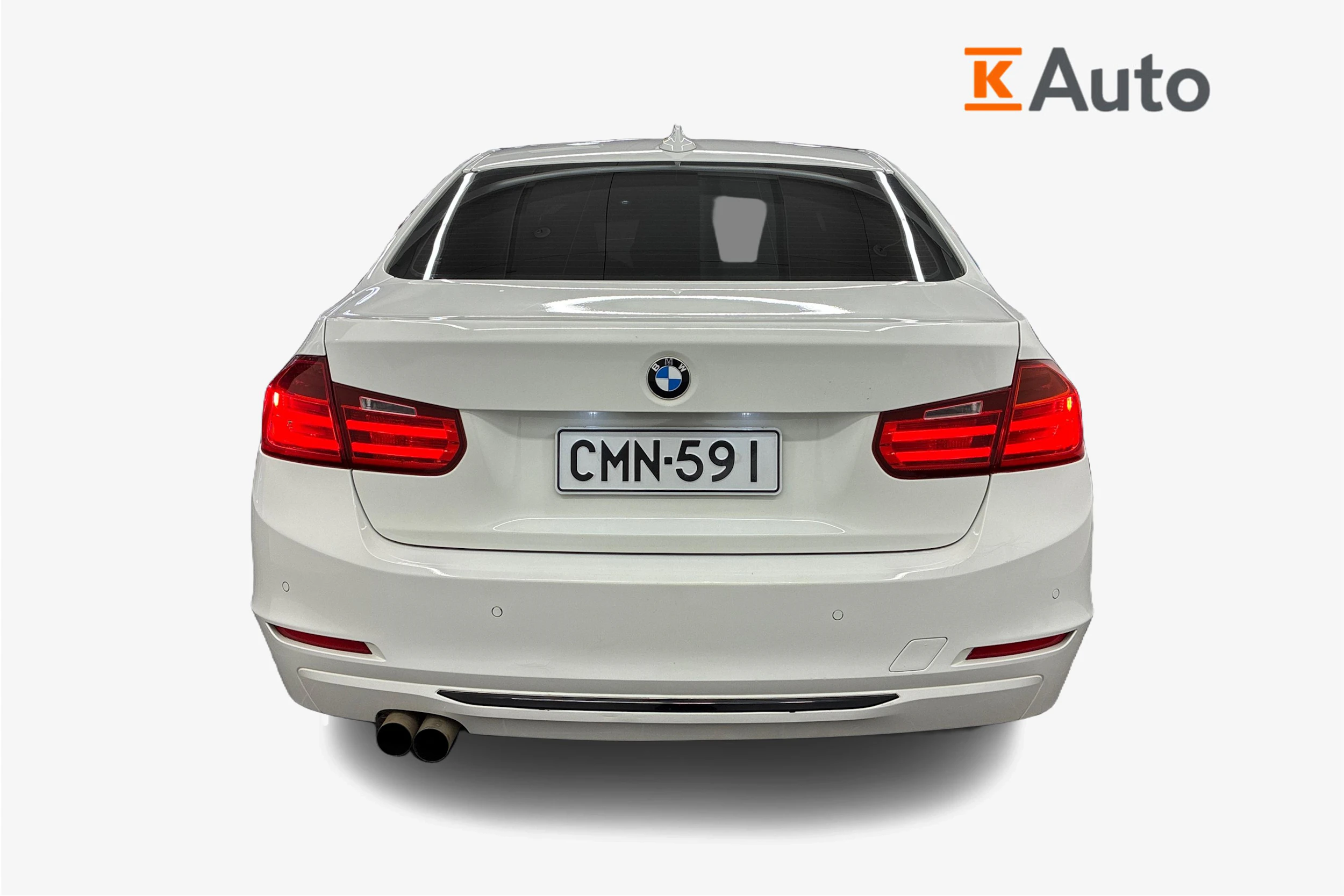 Valkoinen BMW 328 2013 kuva 3.