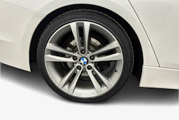 Valkoinen BMW 328 2013 kuva 9.