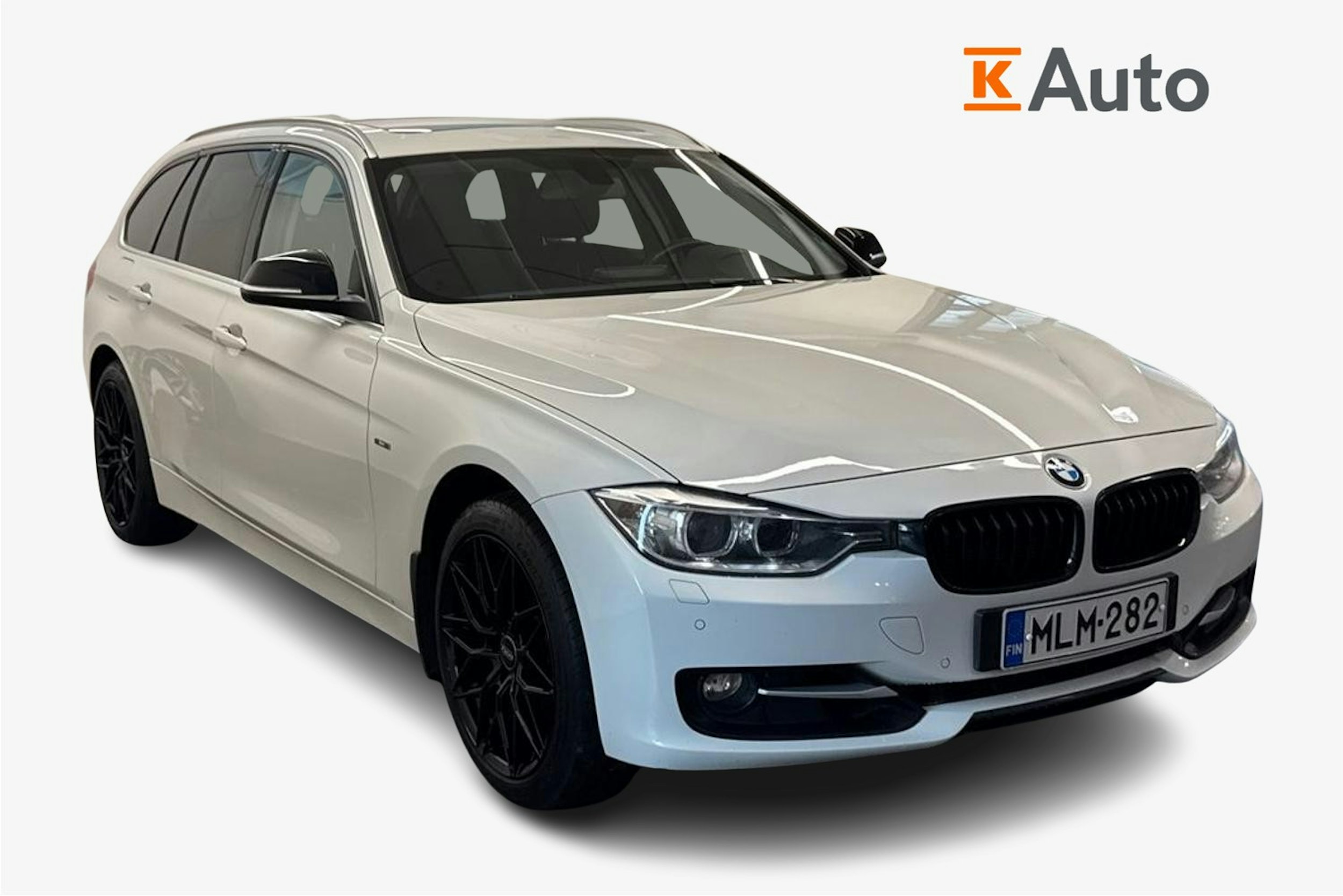 valkoinen BMW 328 2013 kuva 1.