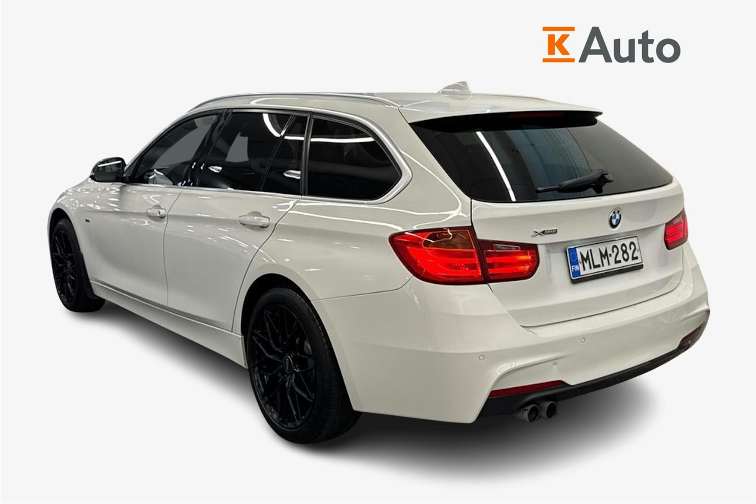valkoinen BMW 328 2013 kuva 2.