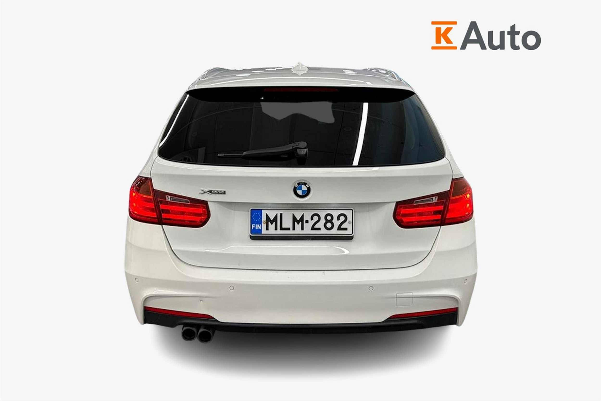 valkoinen BMW 328 2013 kuva 3.