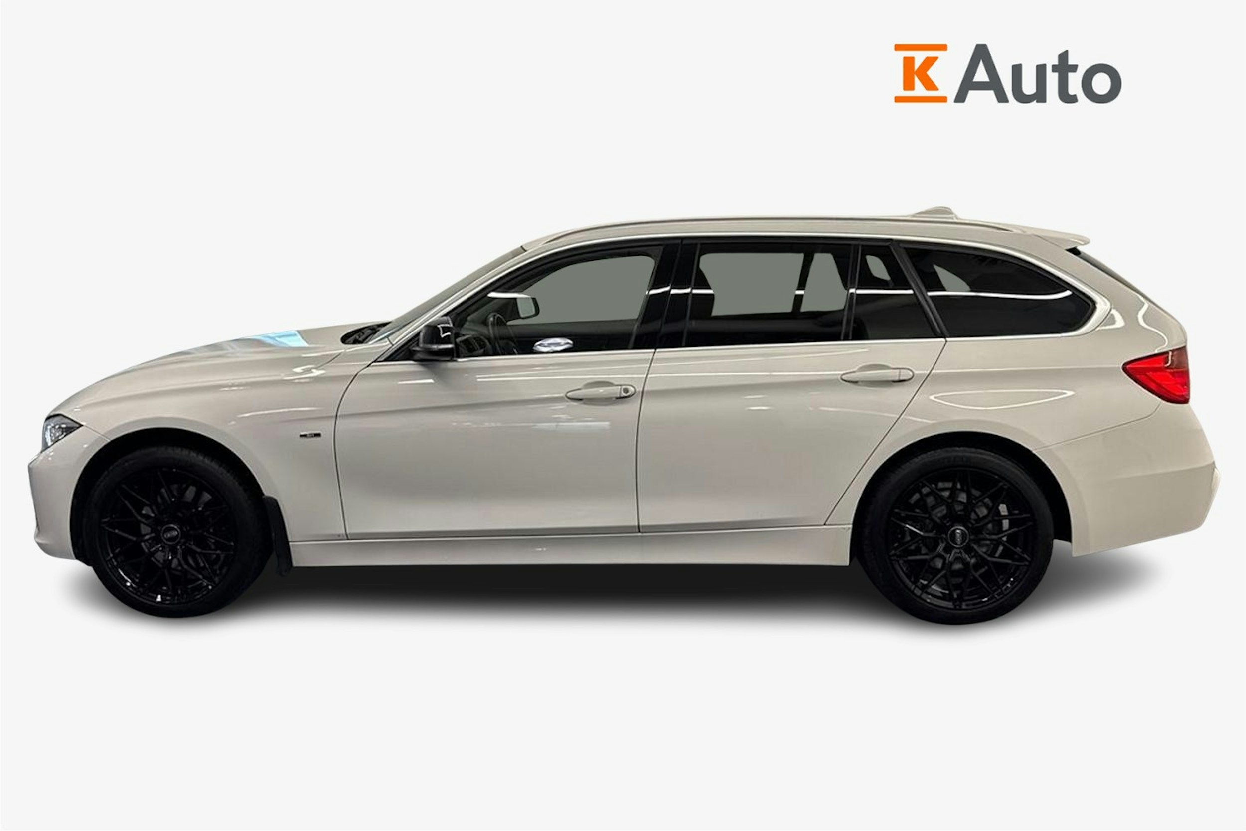 valkoinen BMW 328 2013 kuva 6.