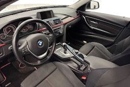 valkoinen BMW 328 2013 kuva 7.