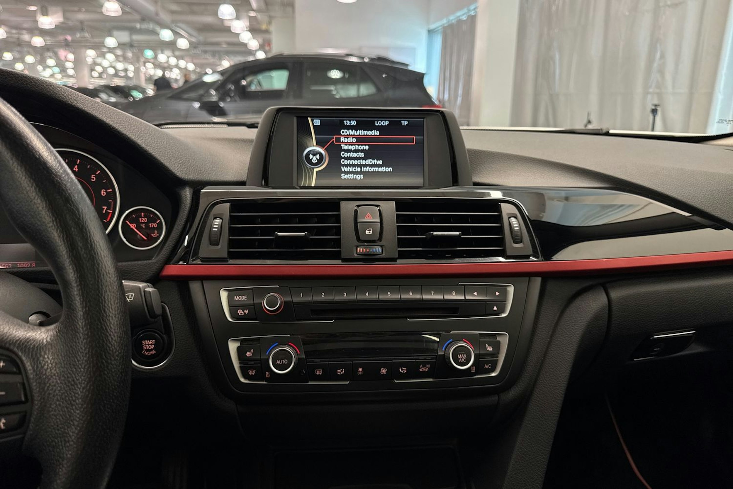 valkoinen BMW 328 2013 kuva 25.