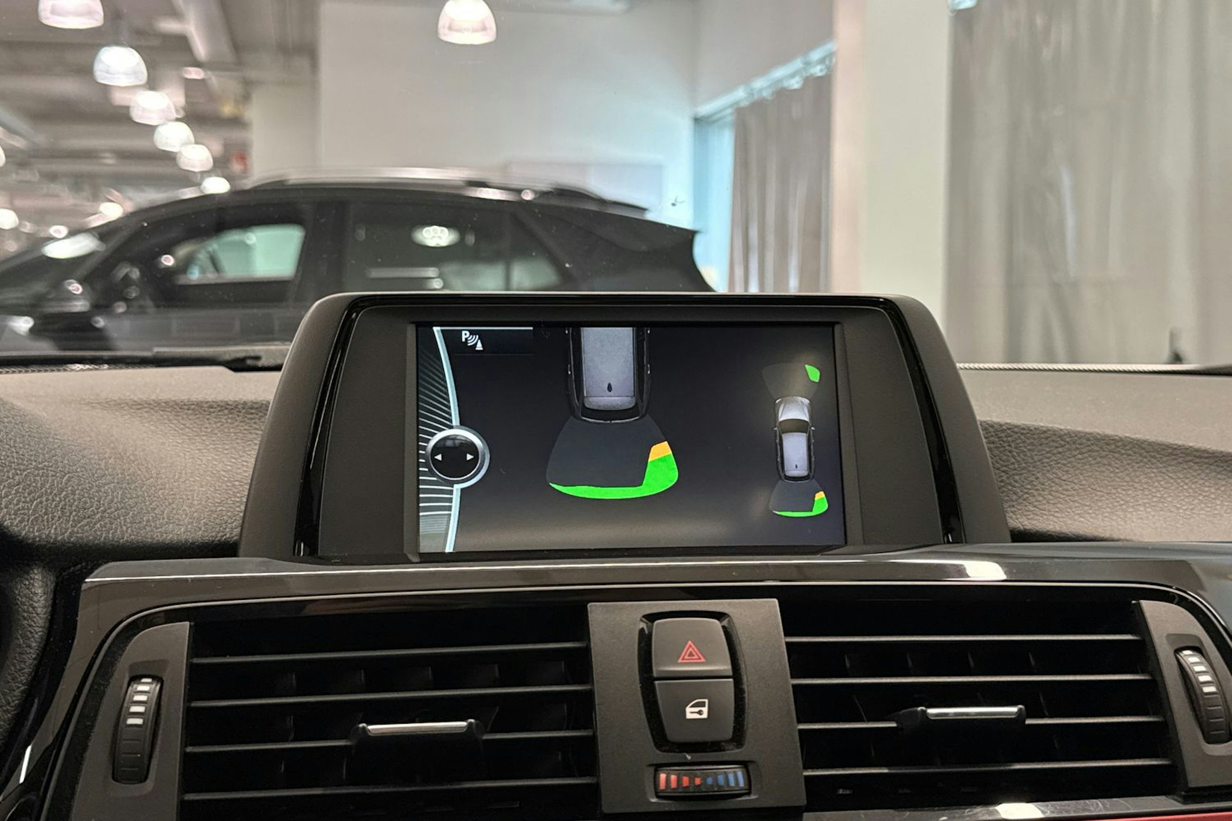 valkoinen BMW 328 2013 kuva 28.