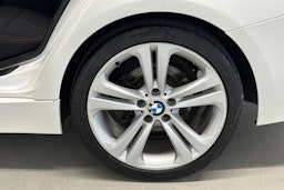 valkoinen BMW 328 2013 kuva 13.