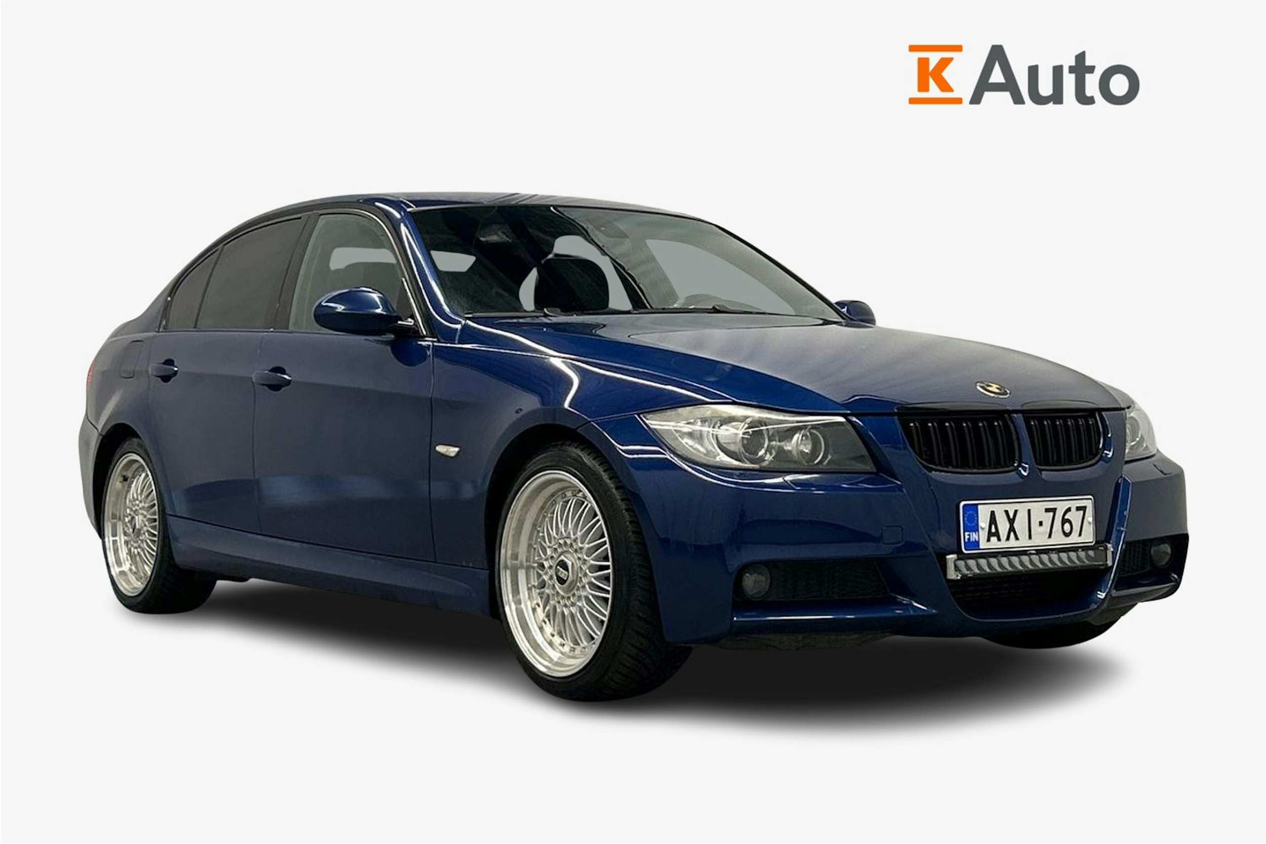 BMW 330