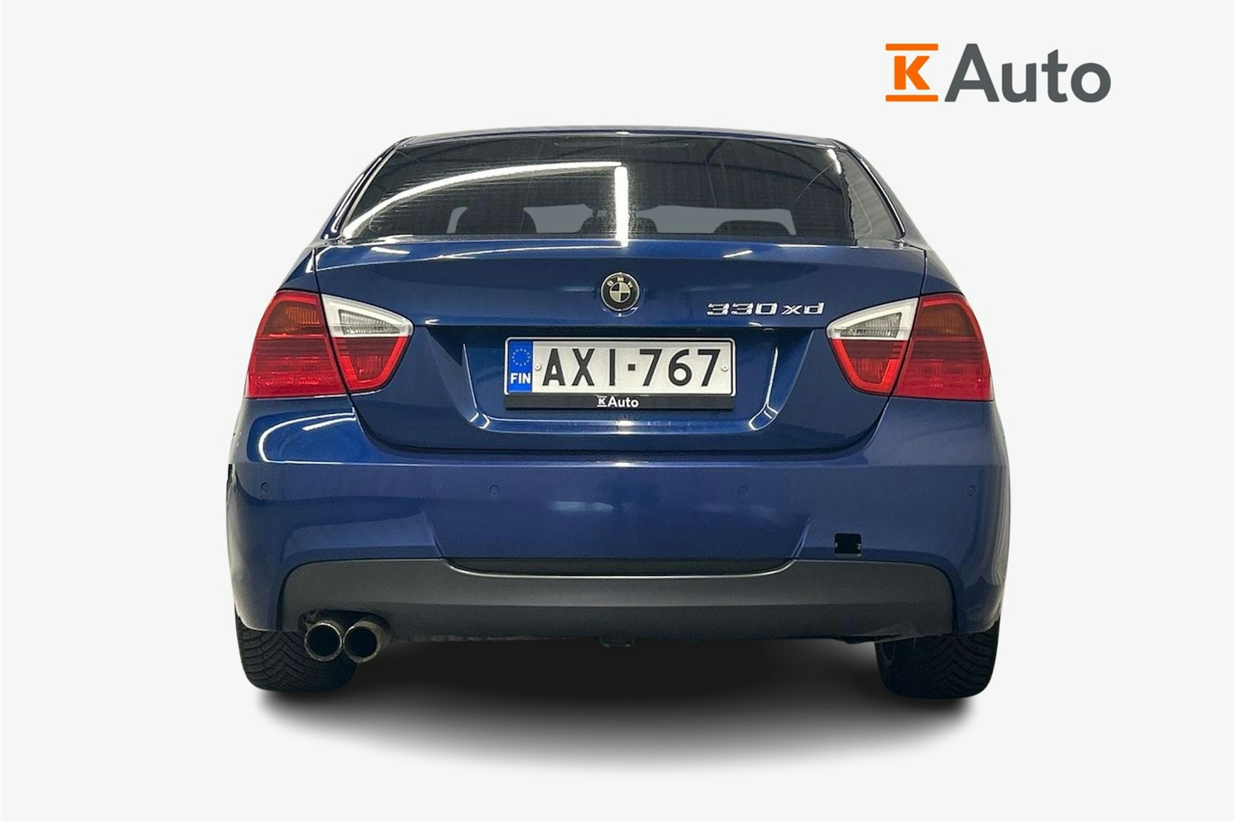 sininen BMW 330 2008 kuva 3.