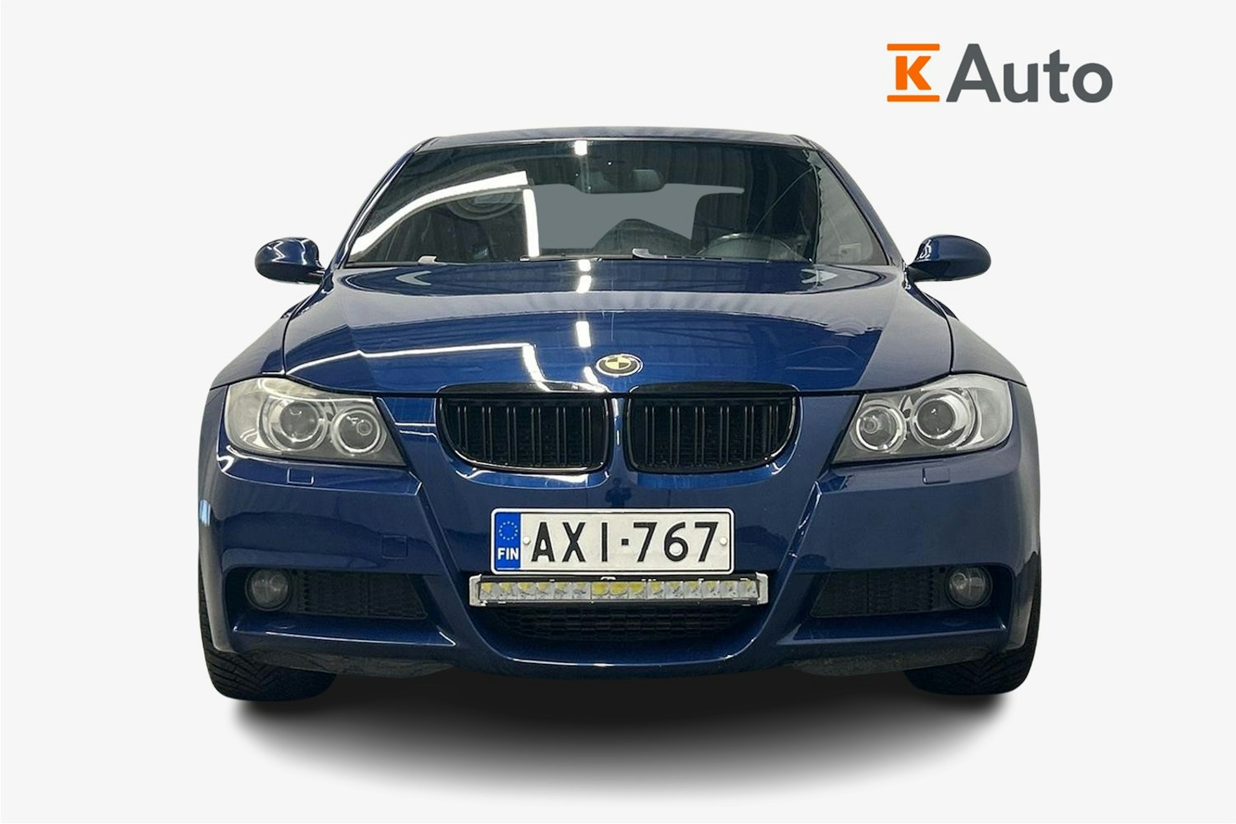 sininen BMW 330 2008 kuva 5.