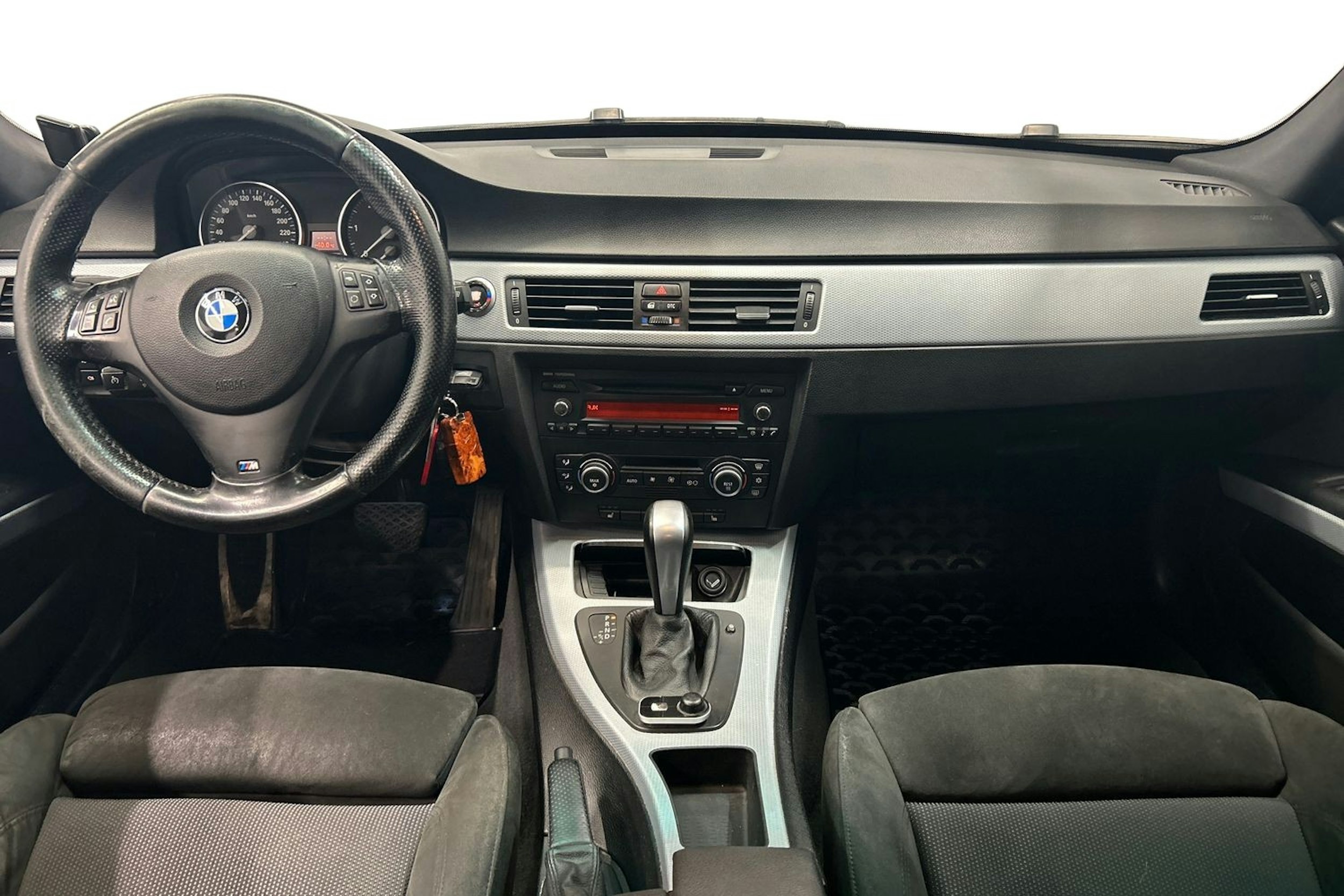 sininen BMW 330 2008 kuva 9.