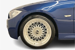 sininen BMW 330 2008 kuva 11.