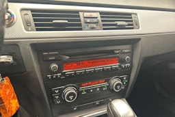 sininen BMW 330 2008 kuva 21.