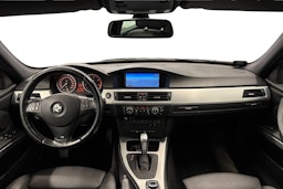 musta BMW 330 2009 kuva 9.