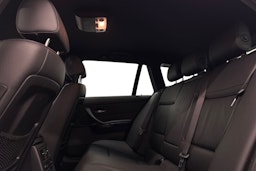 musta BMW 330 2009 kuva 10.