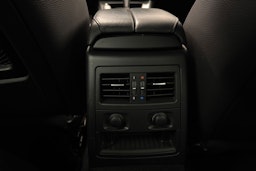 musta BMW 330 2009 kuva 16.